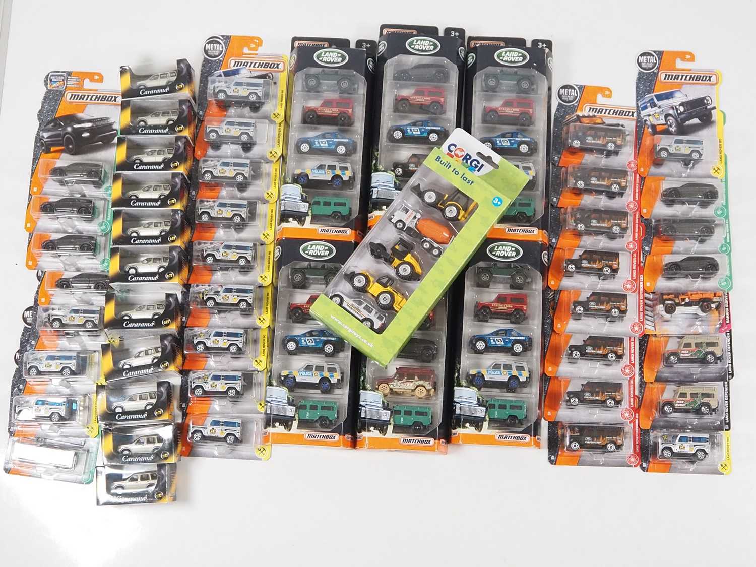 Lot 150 - A tray of modern MATCHBOX and CARARAMA diecast...