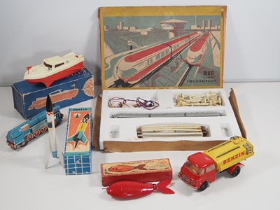 Lot 193 - A group of vintage Eastern European plastic...