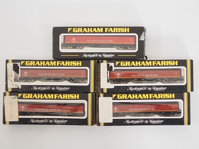 Lot 235 - A group of FARISH N gauge Mark 1 Travelling...