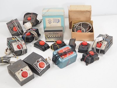 Lot 259 - A large quantity of vintage transformers and...