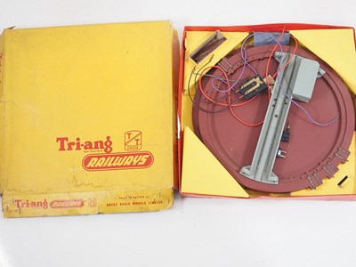 Lot 262 - A large quantity of TRIANG TT gauge boxed and...