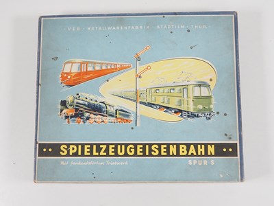 Lot 283 - A VEB Eastern German S scale (1:64) passenger...