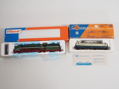 Lot 288 - A pair of ROCO HO gauge locomotives comprising...