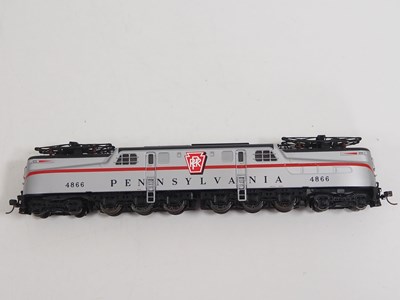 Lot 296 - A BROADWAY LIMITED IMPORTS HO gauge GG1...