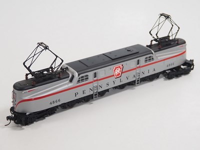Lot 296 - A BROADWAY LIMITED IMPORTS HO gauge GG1...