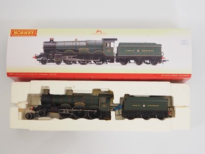 Lot 328 - A pair of HORNBY (China) OO gauge Castle class...