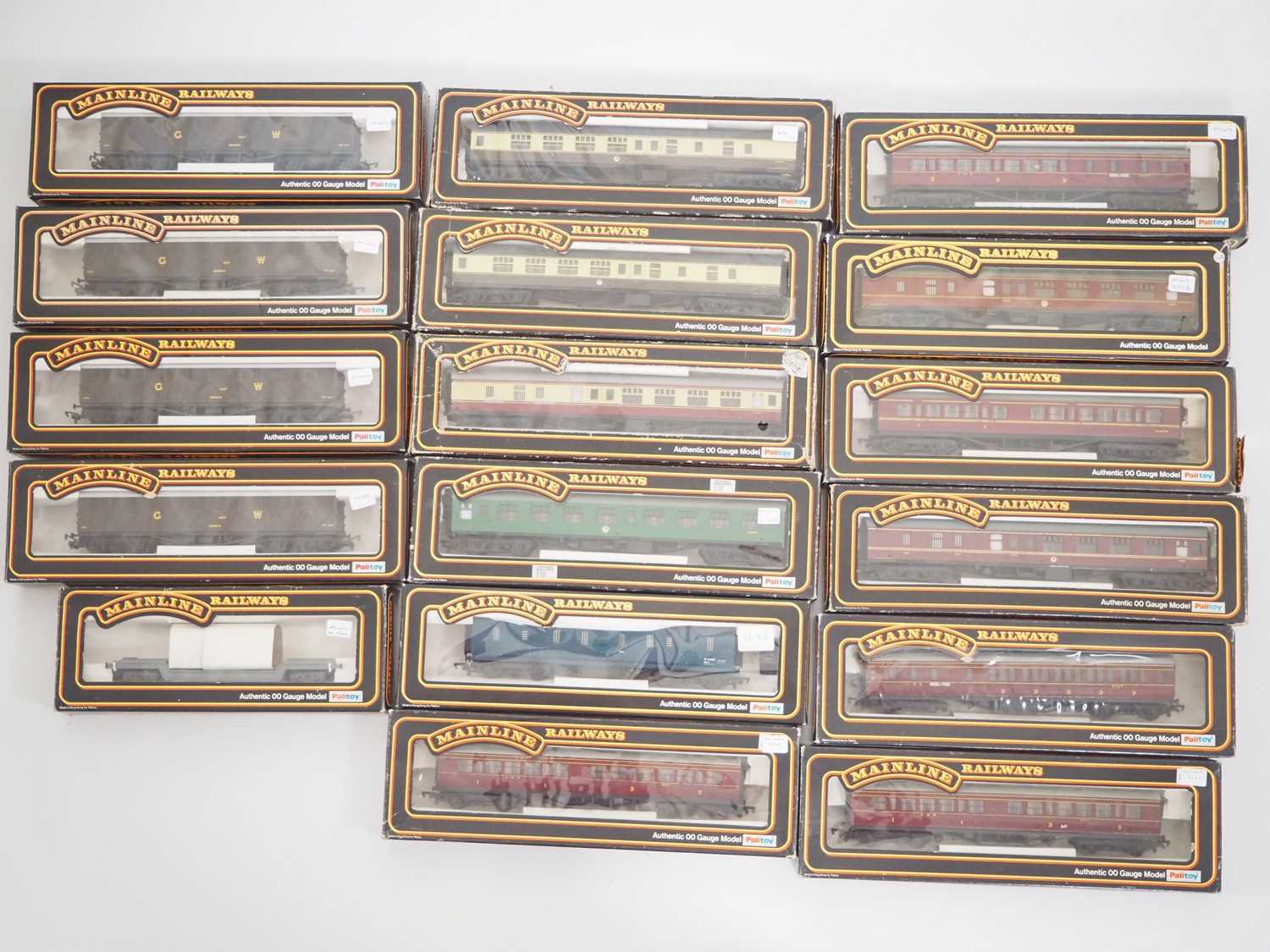 Lot 357 - A group of MAINLINE boxed OO gauge coaches,