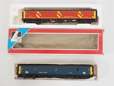 Lot 386 - A pair of SILVER FOX OO gauge class 128...