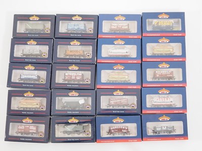 Lot 422 - A group of BACHMANN boxed OO gauge wagons...