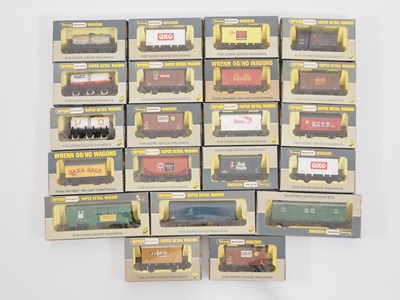 Lot 423 - A group of WRENN boxed OO gauge wagons of...