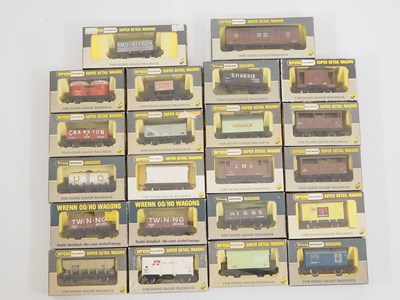 Lot 426 - A group of WRENN boxed OO gauge wagons of...