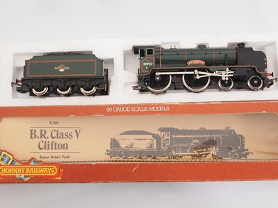 Lot 428 - A group of HORNBY and LIMA OO gauge steam...