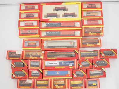 Lot 452 - A large group of OO gauge HORNBY wagons - G/VG...