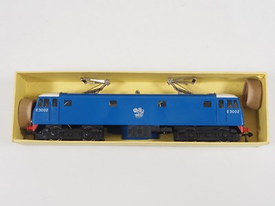 Lot 463 - A HORNBY DUBLO OO gauge 2245 2-rail AL-1...