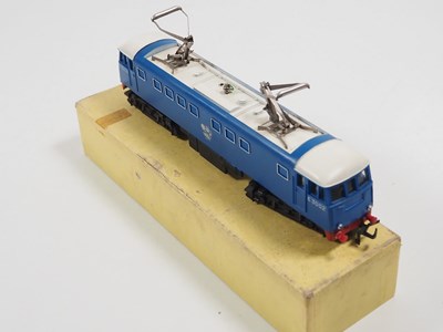 Lot 463 - A HORNBY DUBLO OO gauge 2245 2-rail AL-1...