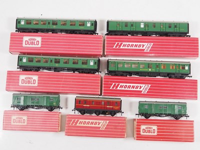 Lot 467 - A pair of HORNBY DUBLO 'Neverwazza' OO gauge...