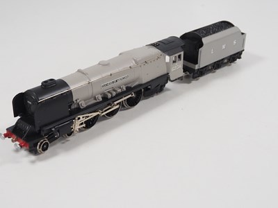 Lot 504 - A WRENN W2294 OO gauge Duchess Class steam...