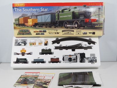 Lot 511 - A HORNBY R1132 OO gauge 'The Southern Star'...