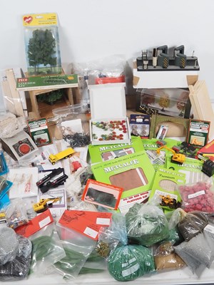 Lot 521 - A very large quantity of OO gauge accessories,...