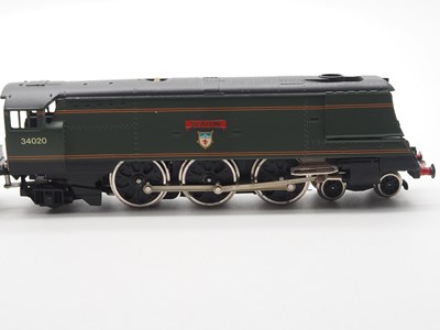 Lot 533 - A WRENN OO Gauge W2412 streamlined West...