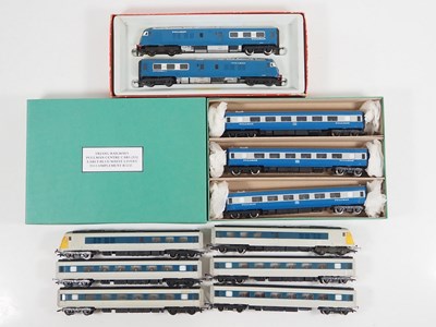 Lot 534 - A group of TRI-ANG OO gauge unboxed Blue...