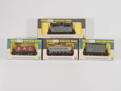 Lot 544 - A group of rarer WRENN wagons comprising:...