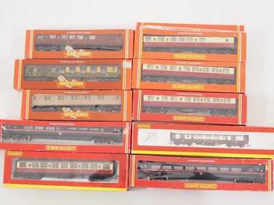 Lot 553 - A mixed group of HORNBY OO gauge coaches in...