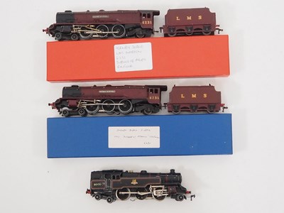 Lot 557 - A group of unboxed HORNBY DUBLO 3-rail OO...