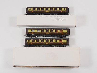 Lot 565 - A group of unboxed WRENN OO gauge Pullman cars...