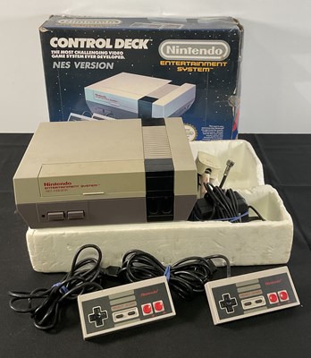 Lot 372 - A NINTENDO ENTERNTAINMENT SYSTEM (NES), boxed...