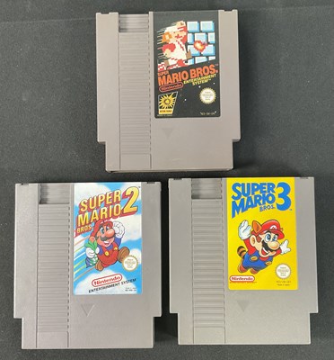 Lot 430 - NINTENDO (NES) - A group of three video...