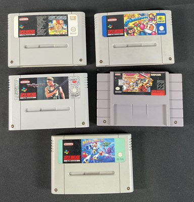 Lot 584 - SUPER NINTENDO (SNES) - A group of loose Super...