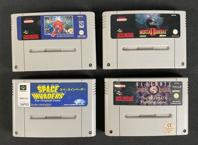 Lot 585 - SUPER NINTENDO (SNES) - A group of loose video...
