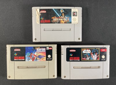 Lot 585 - SUPER NINTENDO (SNES) - A group of loose video...