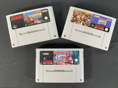 Lot 585 - SUPER NINTENDO (SNES) - A group of loose video...