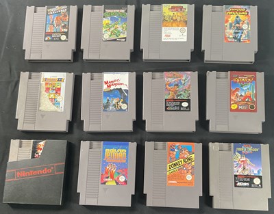 Lot 429 - NINTENDO (NES) - A group of loose Nintendo...