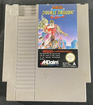 Lot 429 - NINTENDO (NES) - A group of loose Nintendo...