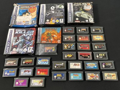 Lot 476 - NINTENDO GAME BOY ADVANCE - A group of...