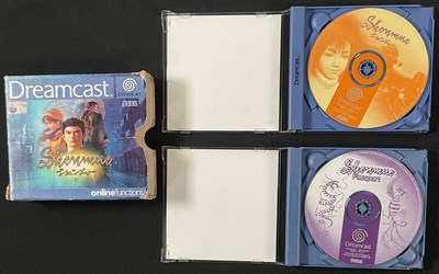 Lot 403 - DREAMCAST - A group of fighting video games...