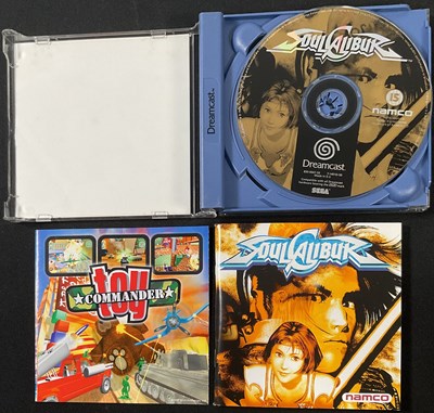 Lot 403 - DREAMCAST - A group of fighting video games...