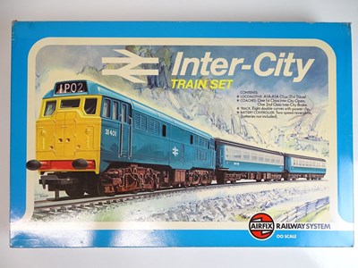 Lot 469 - OO SCALE MODEL RAILWAYS: AN AIRFIX 54054-4...