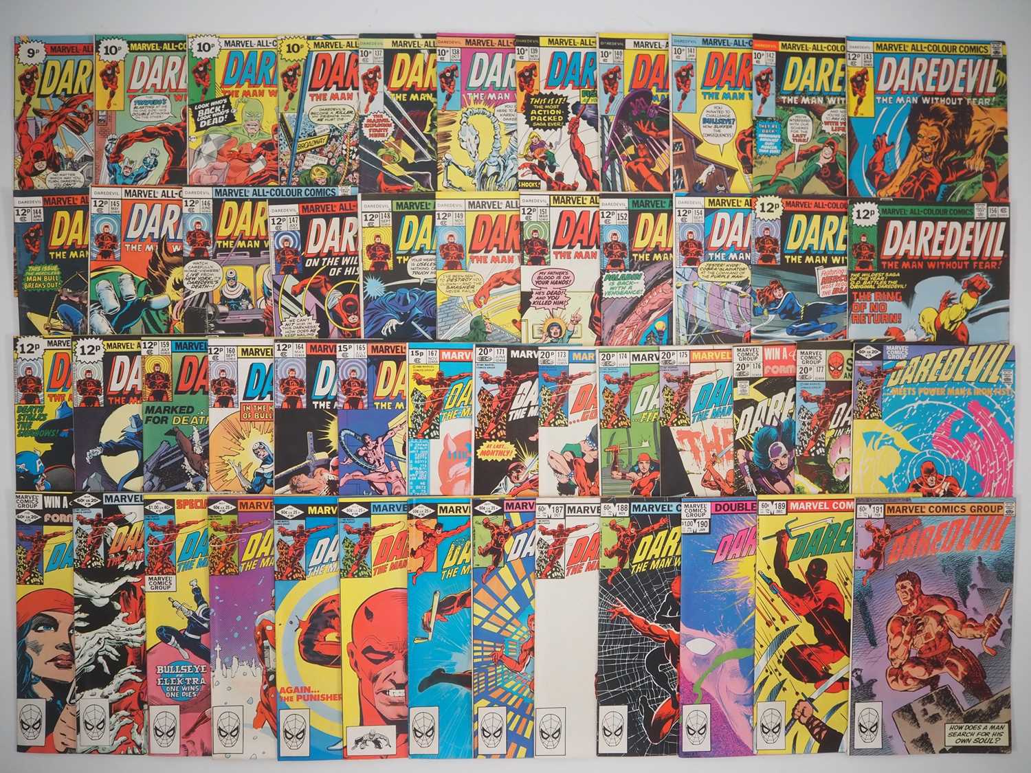 Lot 39 - DAREDEVIL #133 to 149, 151, 152, 154-160, 164,...