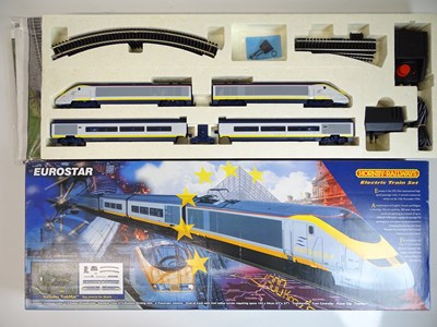 Lot 472 - OO SCALE MODEL RAILWAYS: A HORNBY R816...