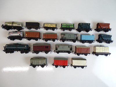 Lot 486 - OO SCALE MODEL RAILWAYS: A quantity of unboxed...