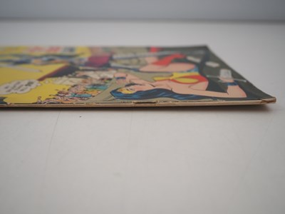 Lot 260 - WONDER WOMAN #204 (1973 - DC) - The first...