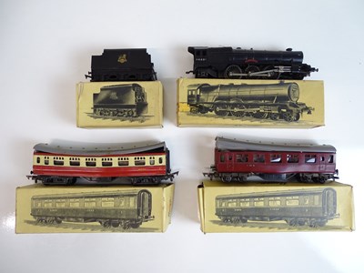 Lot 504 - OO SCALE MODEL RAILWAYS: A group of original...