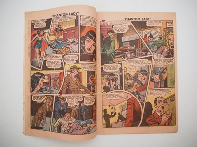 Lot 515 - PHANTOM LADY #17 (1948 - FOX) - Iconic (and...