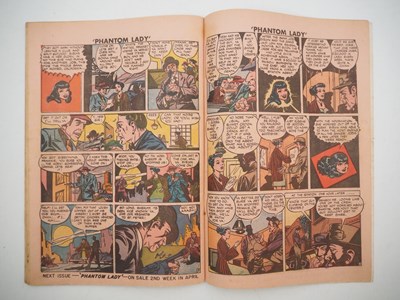 Lot 515 - PHANTOM LADY #17 (1948 - FOX) - Iconic (and...