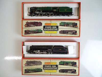 Lot 513 - OO SCALE MODEL RAILWAYS: A pair of steam...
