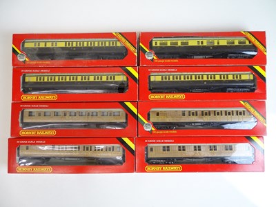Lot 514 - OO SCALE MODEL RAILWAYS: A group of coaches by...